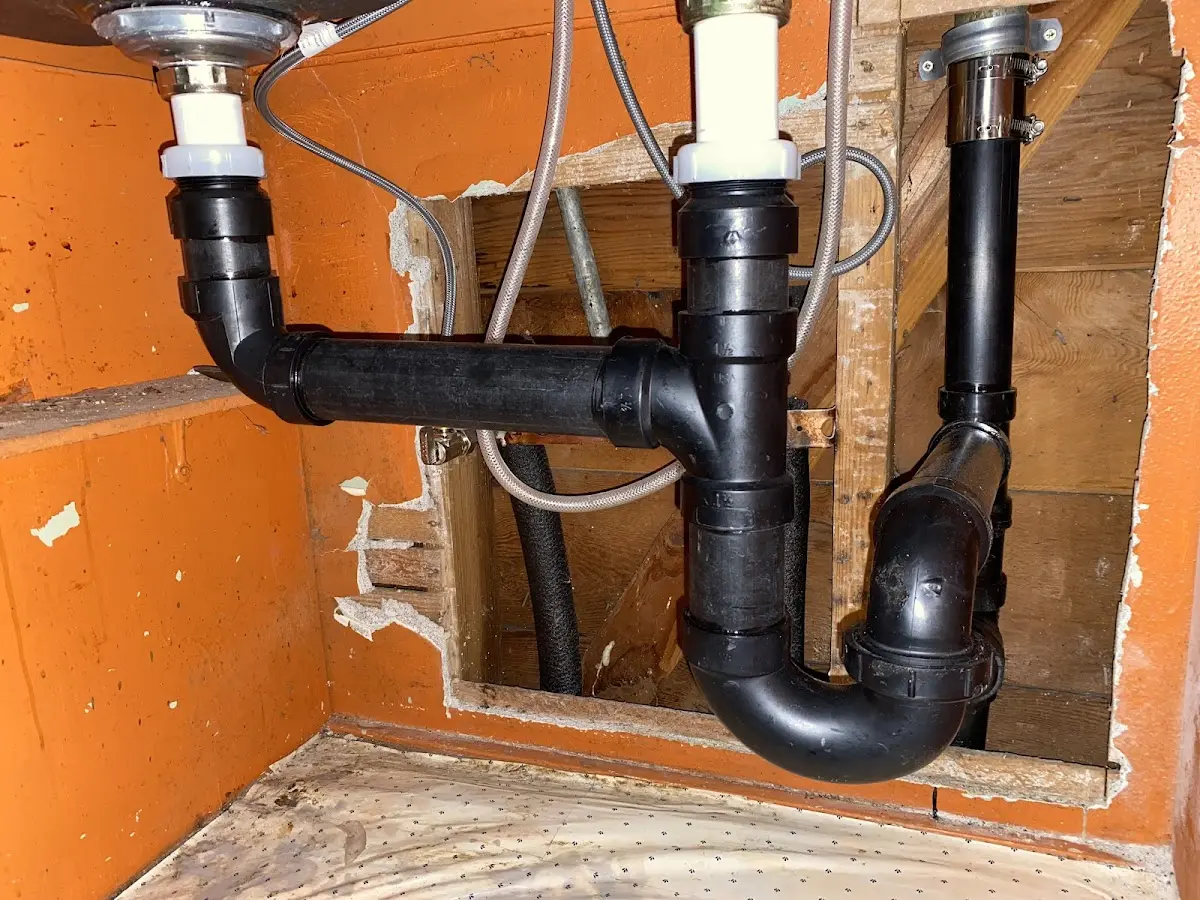 Professional Pipe Bursting equipment and tools on the job in Ida